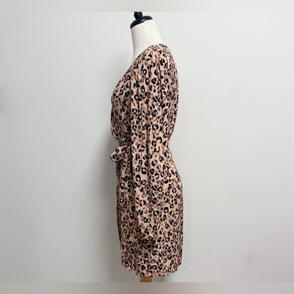 ASTR The Label Leopard Print Faux Wrap Long Sleeve Short Dress - Picture 2 of 7